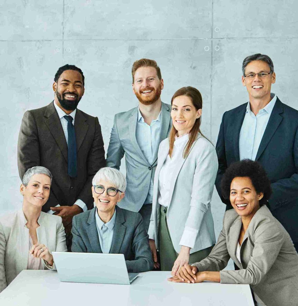 young-business-people-meeting-office-portrait-dive